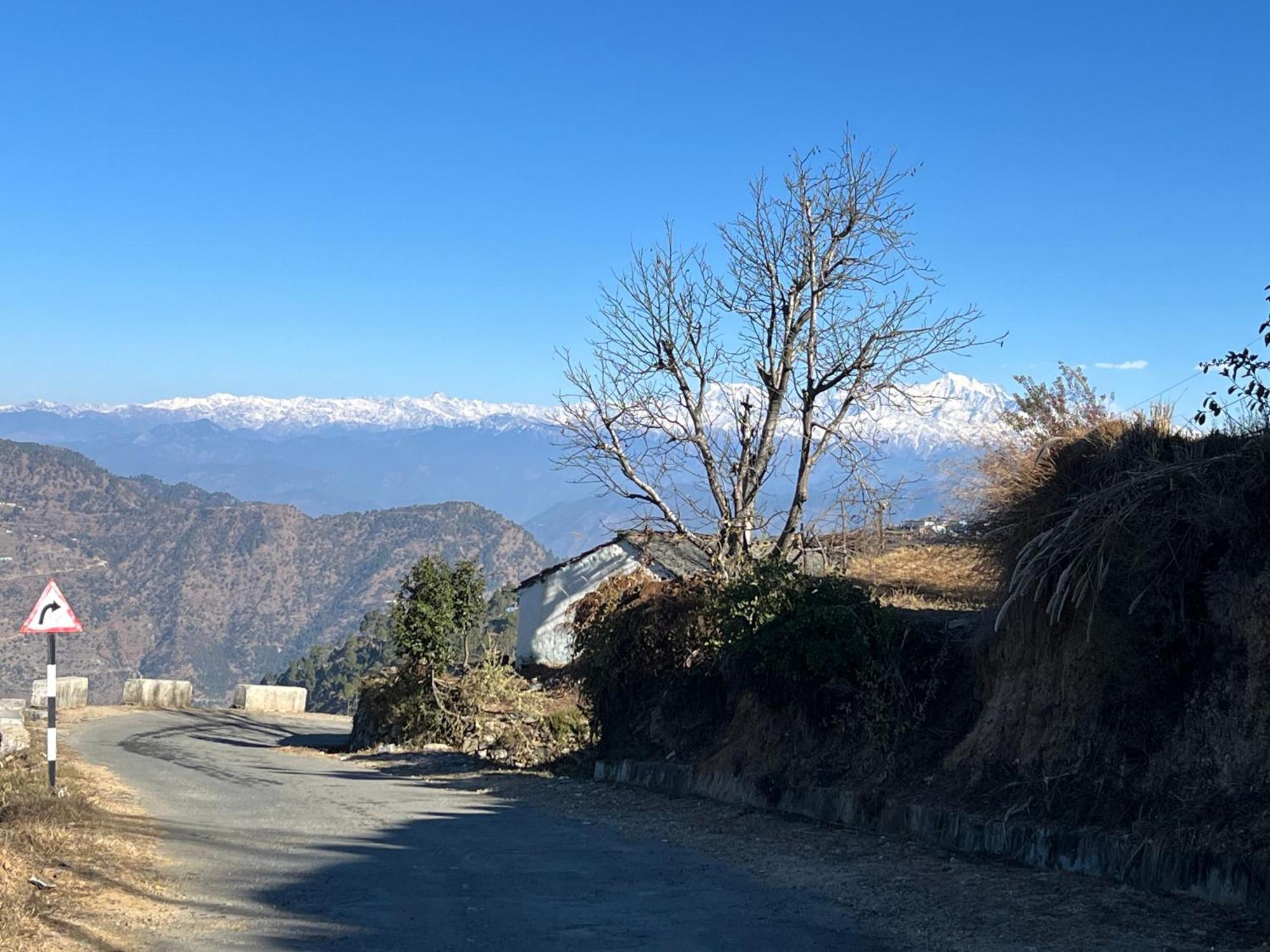 Himalayan Hill Top Resort Kanatal Exterior foto